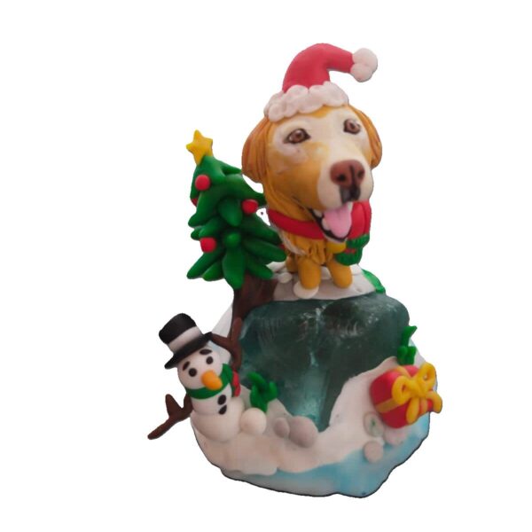 Figura de colección con escenario tematico - Image 4